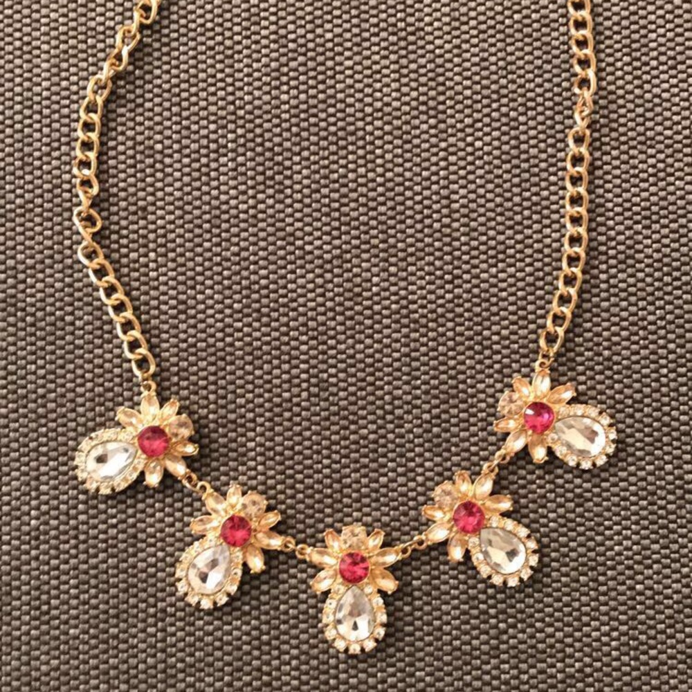 Gold flower necklace